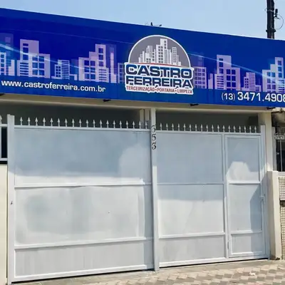 Fachada: trabalho 42 da Toldos Maranata