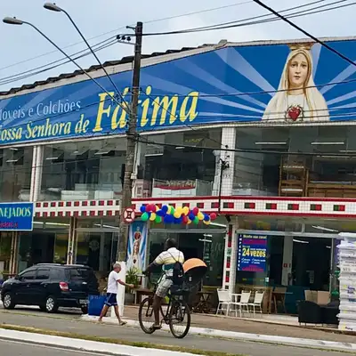 Fachada: trabalho 47 da Toldos Maranata