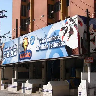 Fachada: trabalho 56 da Toldos Maranata