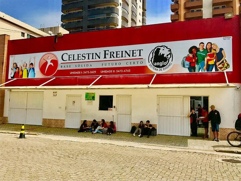 Comunicação Visual: trabalho 2 da Toldos Maranata